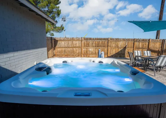 Dom wakacyjny Heated Saltwater Pool I Hot Tub I Old Town I Bbq I Firepit *